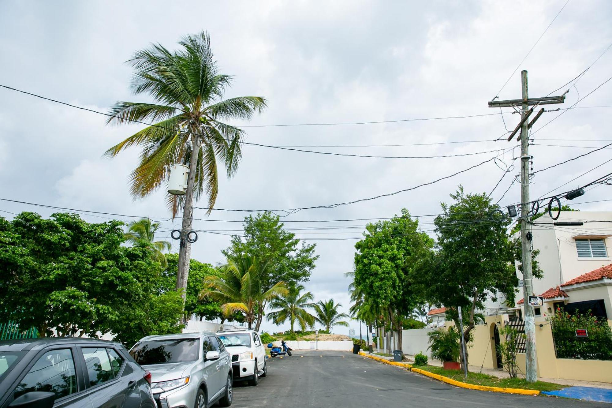 Numero Uno Beach Apartments San Juan Buitenkant foto